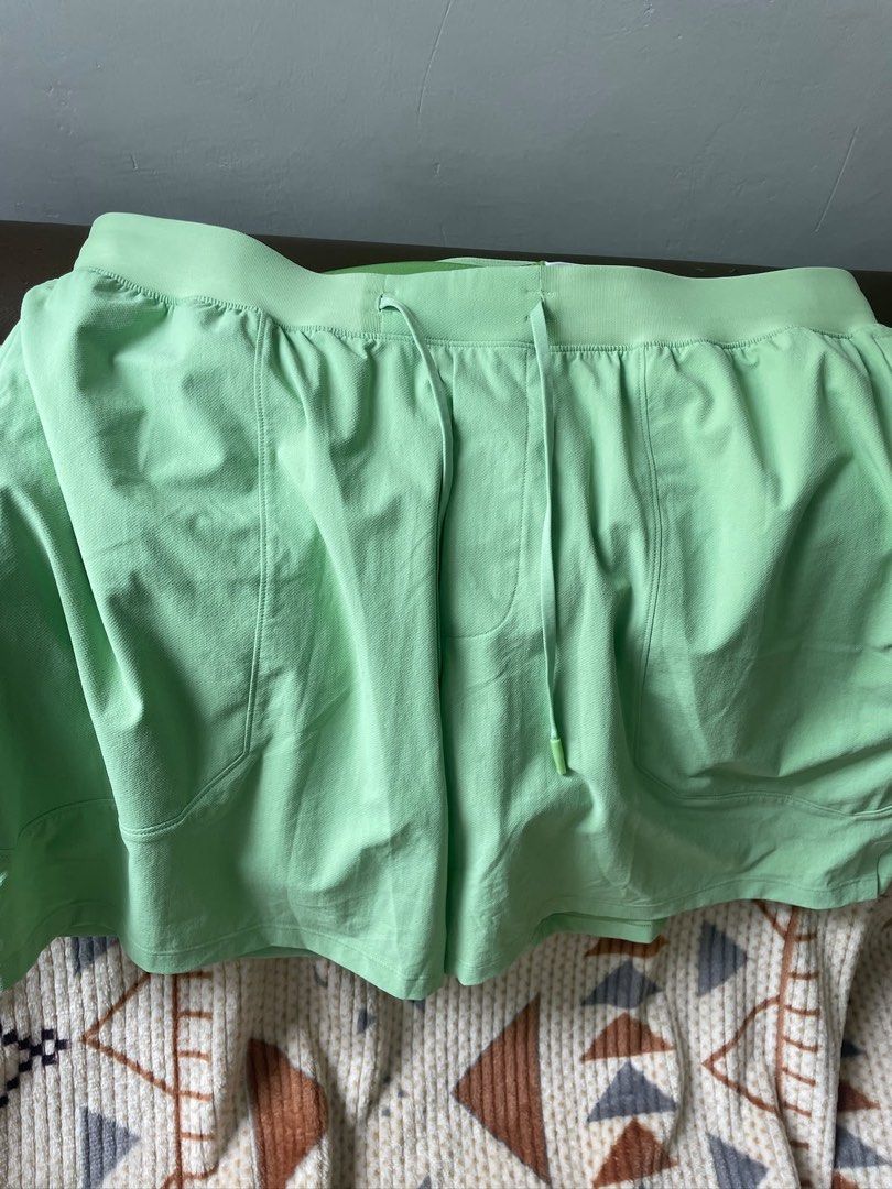 lululemon 7inch (Kategori: Bawahan) berada di Jakarta Selatan. Dikirim oleh nadhir188 (ID iklan 1450131462, Gambar 1). Deskripsi: wts lululemon 7inch Brand New (cuma sudah copot tag aja) harga beli 75 AUD. Size XL Boleh nego tipis ya. .
