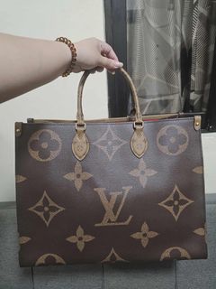 (Category: ) located in . Submitted by stopandshopforluxury (Listing ID 1450037624, Image 1). Description: .
