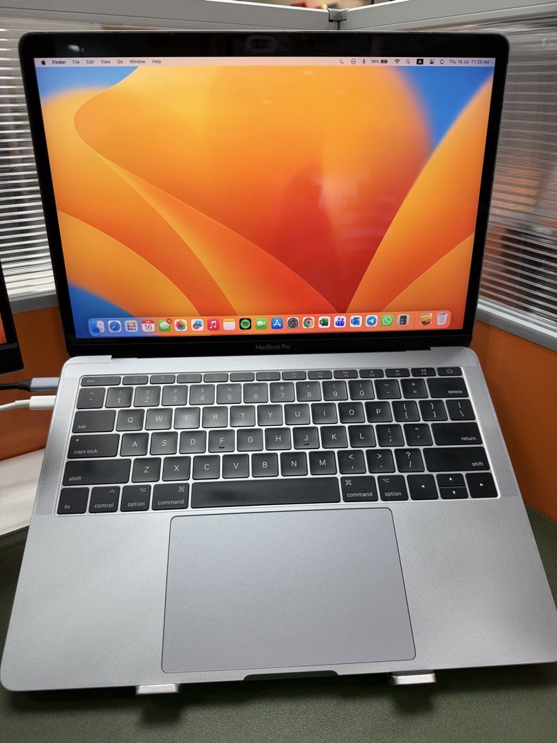 Apple Macbook Pro 13 inch 2017 Intel i5510813679094353922