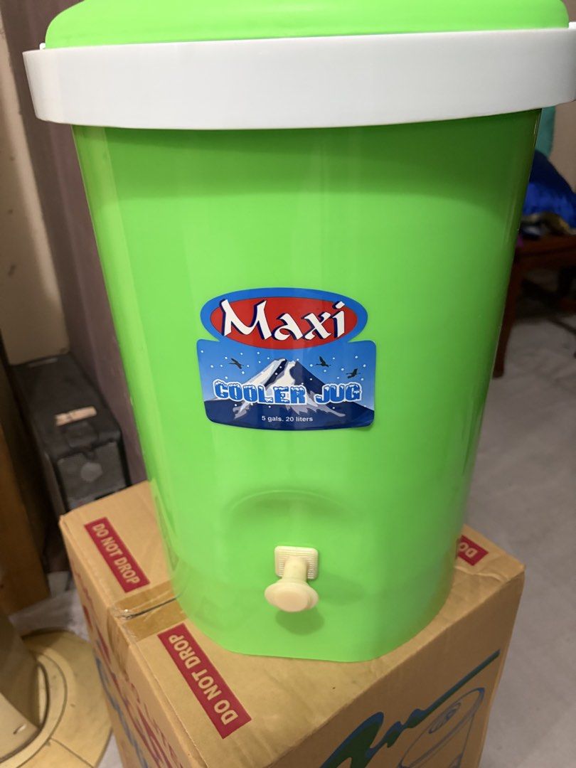 Maxi Cooler Jug 5 Gallons / 20 Liters (Category: Water Bottles & Tumblers) located in Quezon City. Submitted by cynlchan (Listing ID 1450001988, Image 1). Description: - Maxi Cooler Jug - Capacity: 5 gallons (20 liters) - Ideal for parties and events - Features a convenient tap for easy dispensing - Color: Green - Original box included.