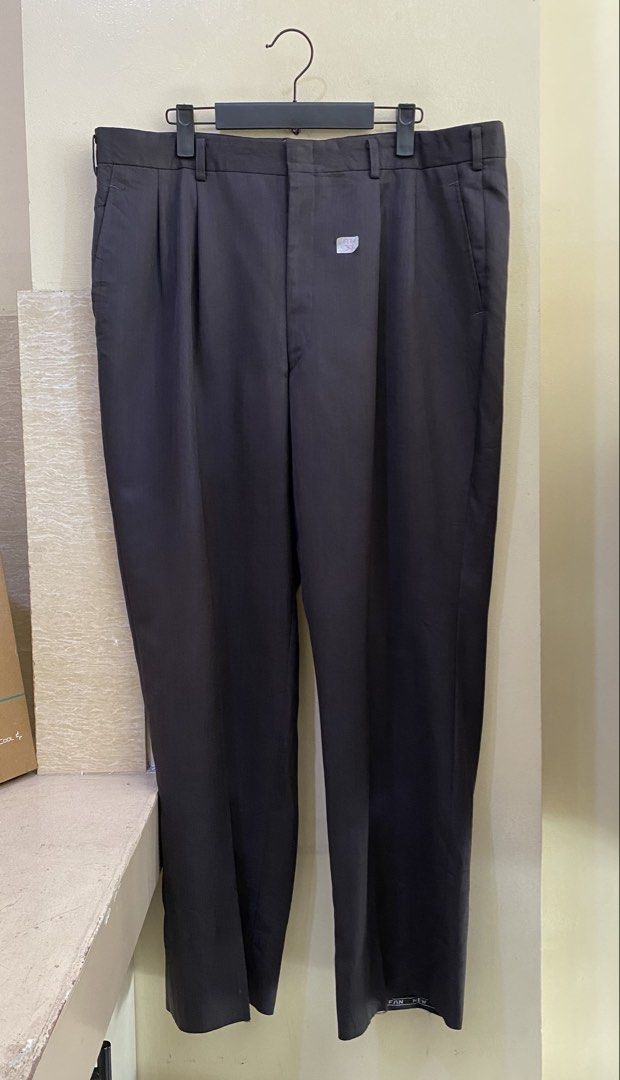 Men’s Slacks / Formal Pants (Category: Trousers) located in Manila. Submitted by muqin_chimary (Listing ID 1450024130, Image 1). Description: Color: Dark Brown with Gray Undertones Waistline 39 Length 41 inch Inseam 28.5” Hem 9.5” Thrifted. All items are sold as-is and have not been washed. No damage Gcash payment only J&T shipping fee: Php44 Lalamove pickup: Payment first bago i-release ang item sa rider. TYSM! .