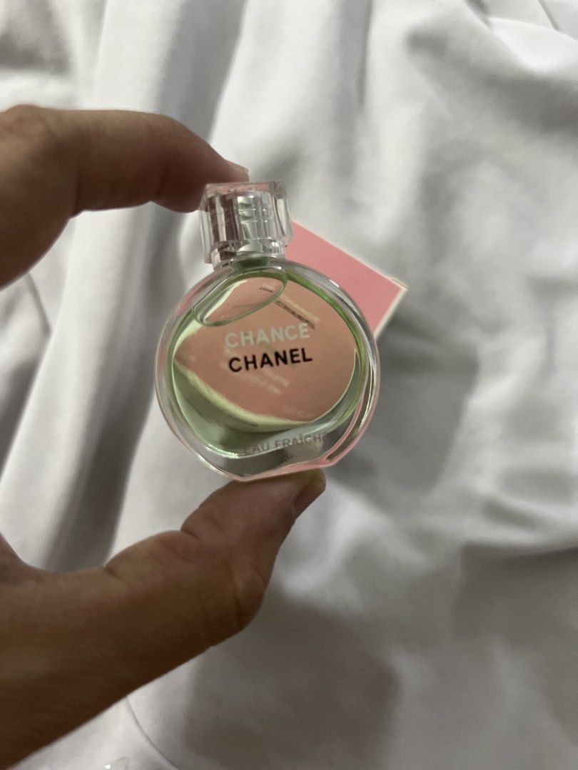 Miniature Chanel Chance Eau Fraich EDT 7.5ML (Category: Fragrance & Deodorants) located in Bukit Mertajam. Submitted by wellcare.essentials (Listing ID 1450093604, Image 2). Description: .