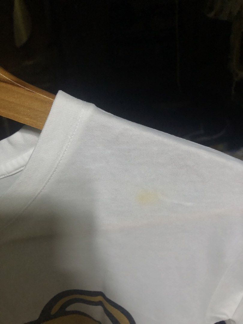 MOSCHINO UNDER BEAR T-shirt White (Category: Tshirts & Polo Shirts ) located in Manila. Submitted by ev.bgrn9 (Listing ID 1450003868, Image 3). Description: 20x27 | 8/10 condition | minimal stain.