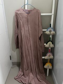 (Kategori: ) berada di . Dikirim oleh by.mepreloved (ID iklan 1449976128, Gambar 1). Deskripsi: .