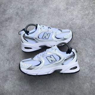 (Kategori: ) berada di . Dikirim oleh tpsneakers_ (ID iklan 1450054253, Gambar 1). Deskripsi: .