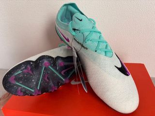 (Category: ) located in . Submitted by singaboots (Listing ID 1449999579, Image 1). Description: .