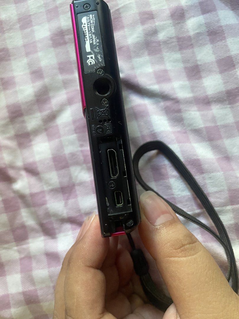 Nikon Coolpix S100 (Category: Cameras) located in Makati City. Submitted by rafaelle.aa (Listing ID 1450046153, Image 3). Description: Nikon Coolpix S100 16mega pixel Touchscreen 1st owner po ako. I had this since college. Super naingatan ko po siya. Original po ang battery, and charger. Ang flaw lang po nito ay wala na pong rubber cover yung usb port niya. Pero the rest ay working. Never na repair. Super pwede po sa maselan. Walang issue ang scr