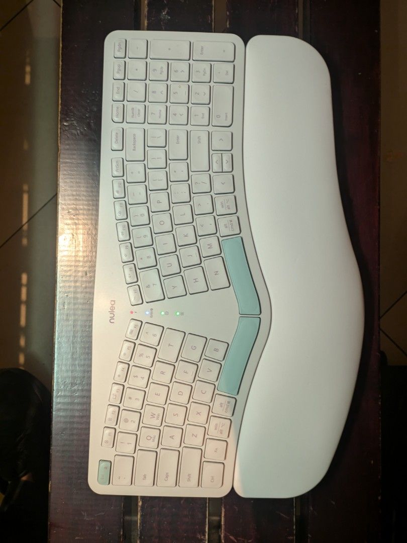 Nulea Ergonomic Split Keyboard with Wrist Rest - Pink511347303143198726