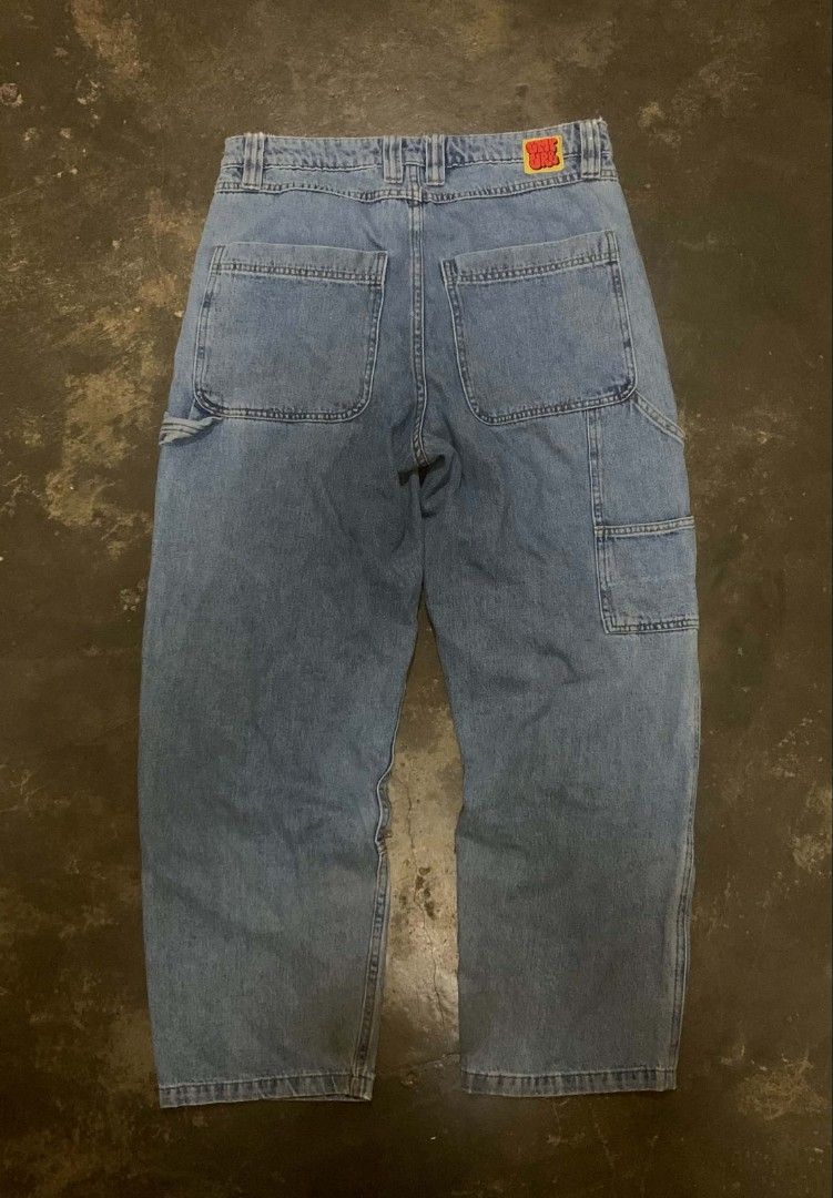OMURB Carpenter Jeans Light Wash Size 30 (Category: Jeans) located in Manila. Submitted by ilaganshe22632 (Listing ID 1449962694, Image 3). Description: Empyre Double Knee pants Waistline:30-32 Length:39 Hem:8.5 Color rate:9.5/10 Excellent Condition Issue:Needwash Claim:1k.