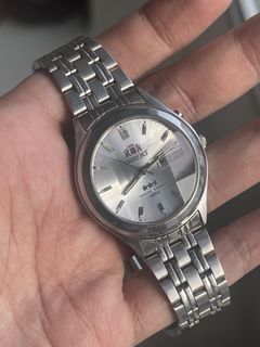 (Category: ) located in . Submitted by luu-vintagewatch (Listing ID 1449956258, Image 1). Description: .