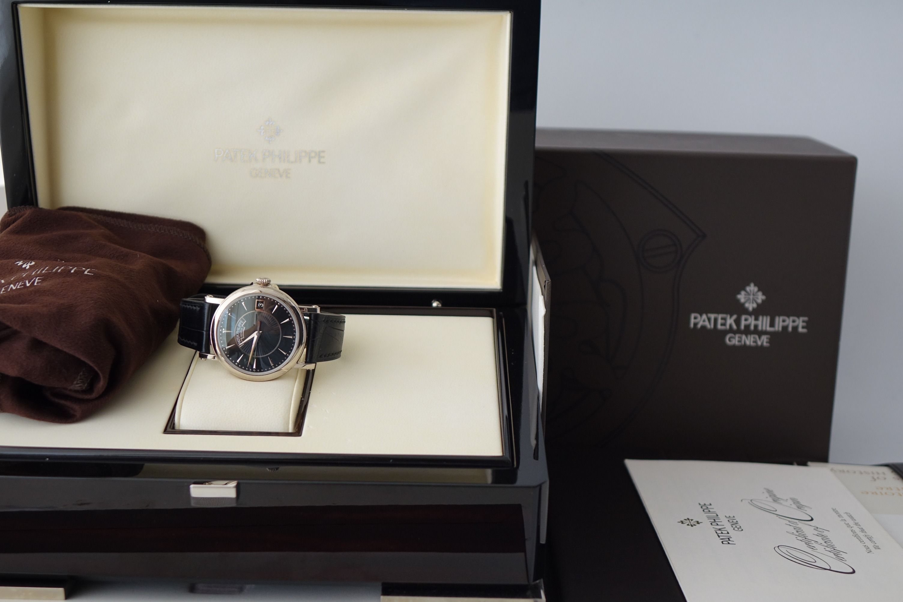 Patek Philippe Calatrava 5153G-001 fullset (Category: Watches) located in Singapore. Submitted by wristime (Listing ID 1447068213, Image 3). Description: Join our tele-gram channel for the latest updates! https://bit.ly/4rwZ2Mp The Patek Philippe Calatrava is one of the most distinguished modern dress watches, defined by its charming officer caseback that pays tribute to the brand's earliest pocket watch conversions. This stunning white gold conf