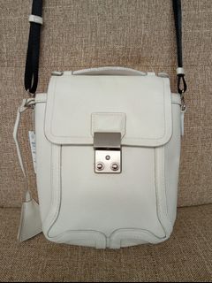 (Kategori: ) berada di . Dikirim oleh goods_4_u (ID iklan 1450000827, Gambar 1). Deskripsi: .