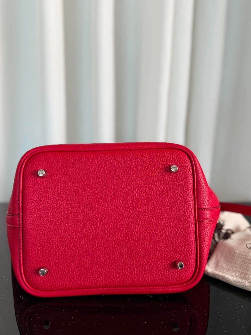 Picotin Lock 22 (Category: Luxury Bags & Wallets) located in Manila. Submitted by bagsandshoesmanymore (Listing ID 1449967936, Image 3). Description: Picotin Lock 22 Casaque Handmade Made in France Can be carried by hand Leather cord with lock closure.