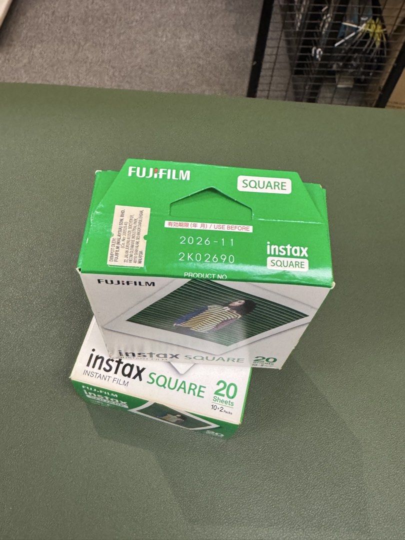 Ready stock Instant film Fujifilm Instax square 20 sheets in box (Category: Cameras) located in Klang. Submitted by famcartstore (Listing ID 1449969779, Image 2). Description: any enquiry contact me 601158984492 (Syafiq) ✅ Delivery to West/East Msia ✅ Same Day Delivery (2 hrs reach for Klang Valley) ✅ Walkin/selfpickup ✅ Limited Units only ✅ Payment method: Physical cash, online banking, QR, installment,credit card,Atome shop adress (Famcart Onli