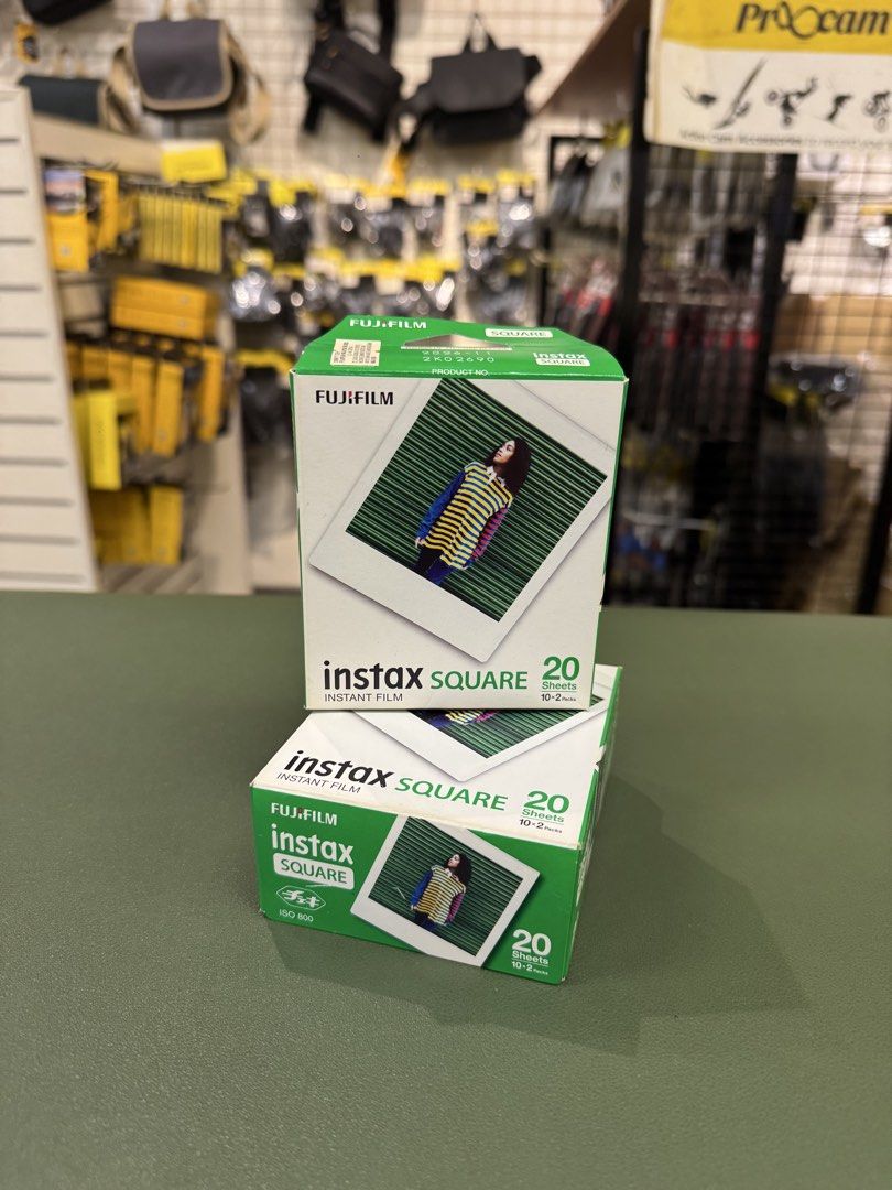 Ready stock Instant film Fujifilm Instax square 20 sheets in box (Category: Cameras) located in Klang. Submitted by famcartstore (Listing ID 1449969779, Image 1). Description: any enquiry contact me 601158984492 (Syafiq) ✅ Delivery to West/East Msia ✅ Same Day Delivery (2 hrs reach for Klang Valley) ✅ Walkin/selfpickup ✅ Limited Units only ✅ Payment method: Physical cash, online banking, QR, installment,credit card,Atome shop adress (Famcart Onli