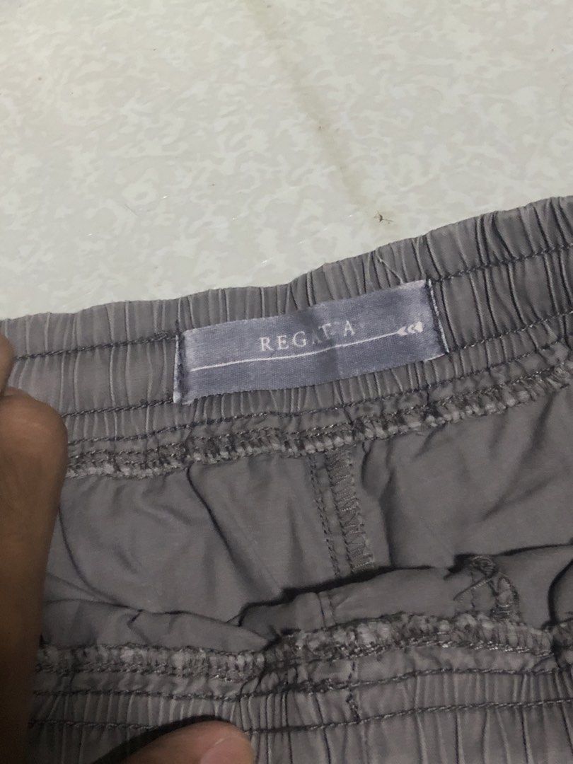 REGATTA Regular Shorts Grey (Category: Shorts) located in Manila. Submitted by ev.bgrn9 (Listing ID 1450006646, Image 3). Description: Size M | 24x15 | 8/10 condition | no issue (just a good shorts! i just dont wear short shorts anymore. my best shorts in my collection).