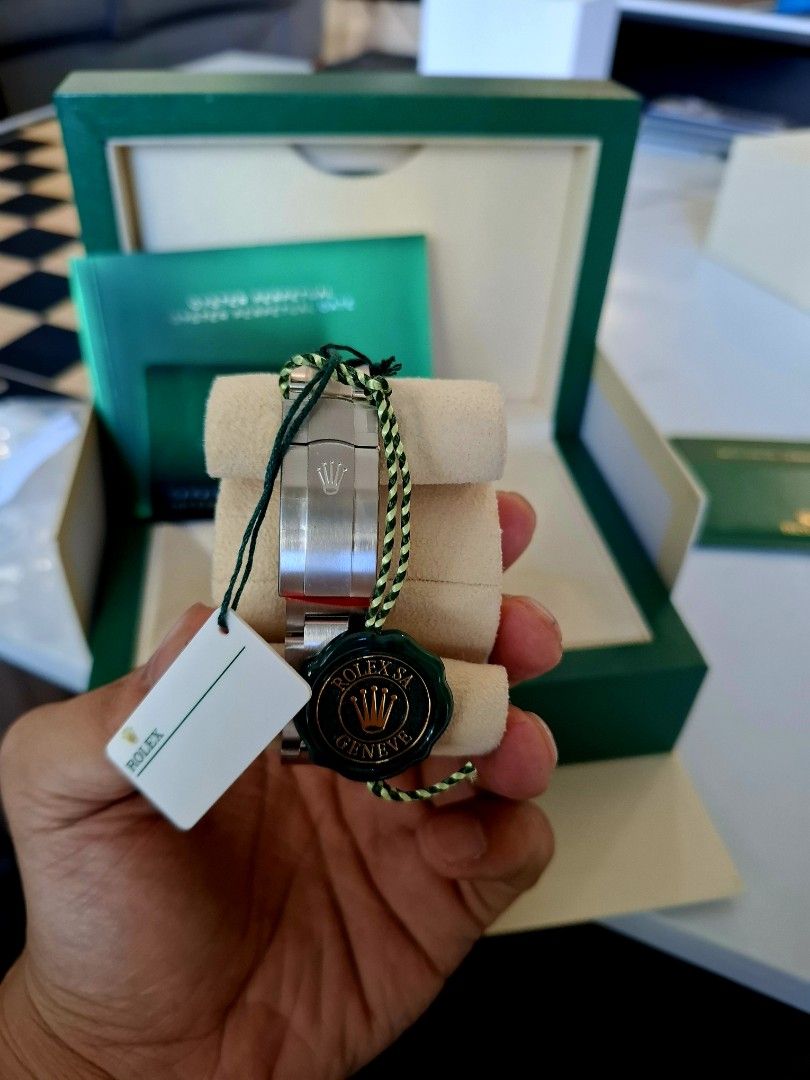 Rolex OP31 Tiffany (Category: Luxury Watches) located in Muntinlupa City. Submitted by victorb85 (Listing ID 1450111898, Image 2). Description: 2026 Brand New OP31 31mm, Tiffany dial with white hangtag with full stickers, untouched bracelet, untouched bezel with protector from ad Full complete brand new set Best gift, best ladies rolex 805,000 Alabang or Makati Area.