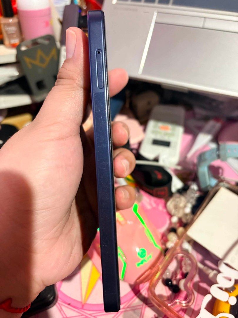 Samsung a25 5g (Category: Samsung) located in Cavite. Submitted by am.prints (Listing ID 1449964290, Image 3). Description: Samsung A25 5g 128gb 7.5k 98% smooth Never been open or repaired Comes with box Replacement cable Open line Reset all you want. Lady owned.