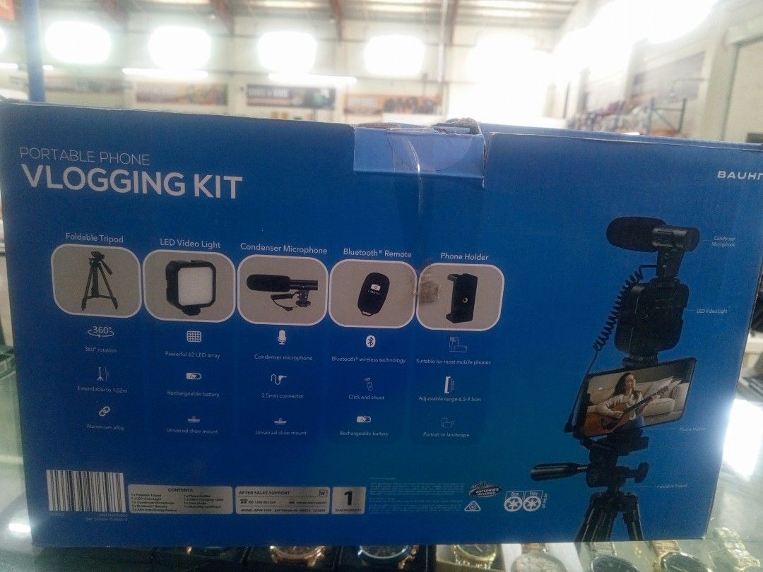 SAUND Portable Phone Vlogging Kit with Microphone, Tripod, Light (Category: Tripods & Monopods) located in Caloocan City. Submitted by hmr.gomez (Listing ID 1449962435, Image 2). Description: - Portable vlogging kit for smartphones - Includes: Tripod, LED light, Microphone, Remote - Durable Aluminum Alloy construction - Rechargeable LED light - Perfect for content creators - Comes with a 1-year warranty.