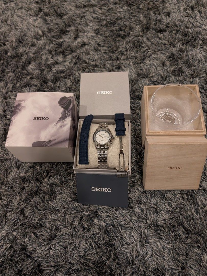 Seiko Alpinist SPB532J1 - Thong Sia Group Exclusive Limited Edition (NEGOTIABLE) (Category: Watches) located in Kuala Lumpur. Submitted by novacyclon (Listing ID 1450108691, Image 3). Description: - 105/800 (limited edition, discontinued) - Lightly used - Comes with original metal bracelet from Thong Sia Group (Bukit Bintang) with extra links - Unworn original blue fabric strap - Original box and papers included - Ideal for everyday wear and outd