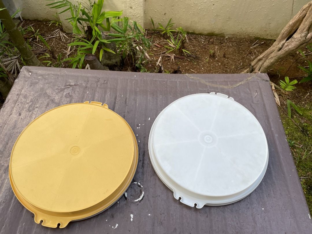 Set of 2 Round Tupperware Plastic Lids511028882855045123