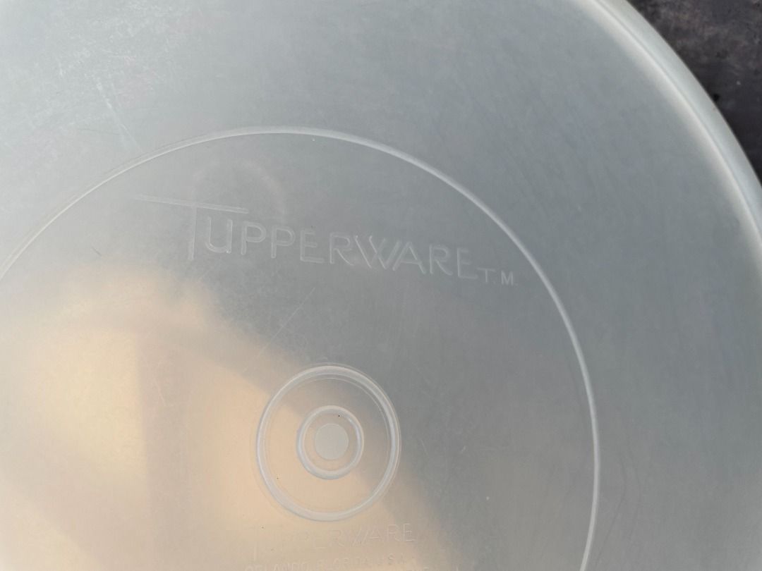 Set of 2 Round Tupperware Plastic Lids511028882855045122