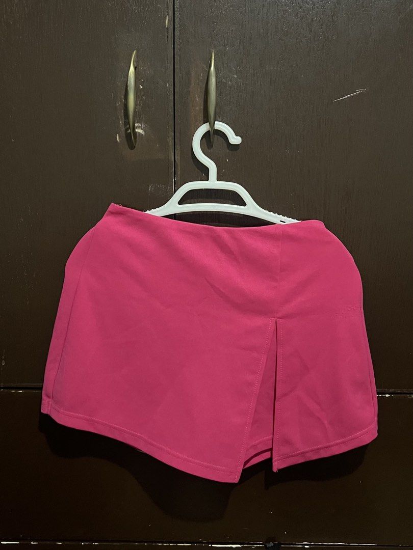 SHEIN Pink Skort with Slit (Category: Skirts) located in Batangas. Submitted by k8declutters (Listing ID 1450050578, Image 1). Description: - Brand: SHEIN - Skort with a stylish slit.