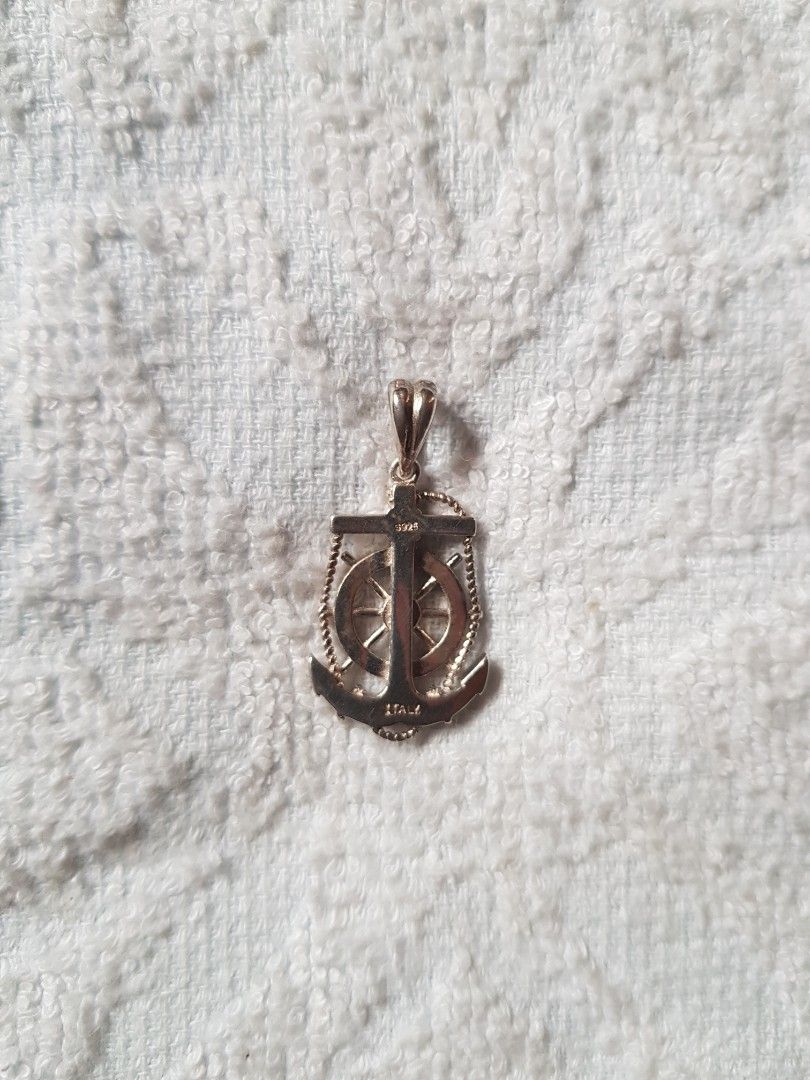 ship & wheel anchor silver 925 pendant (Category: Necklaces) located in Santo Domingo. Submitted by jcobedoza213916 (Listing ID 1449964599, Image 2). Description: ship & wheel anchor pendant silver 925 italy.