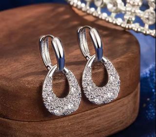(Category: ) located in . Submitted by shopping_collection (Listing ID 1449990660, Image 1). Description: .