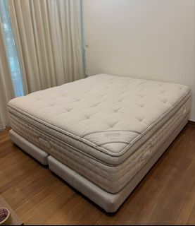 (Category: ) located in . Submitted by areum0912 (Listing ID 1450006790, Image 1). Description: .