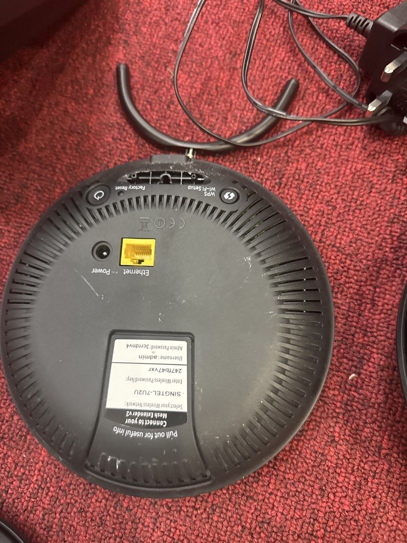 Singtel WiFi Extenders and Router Set511078101334763523