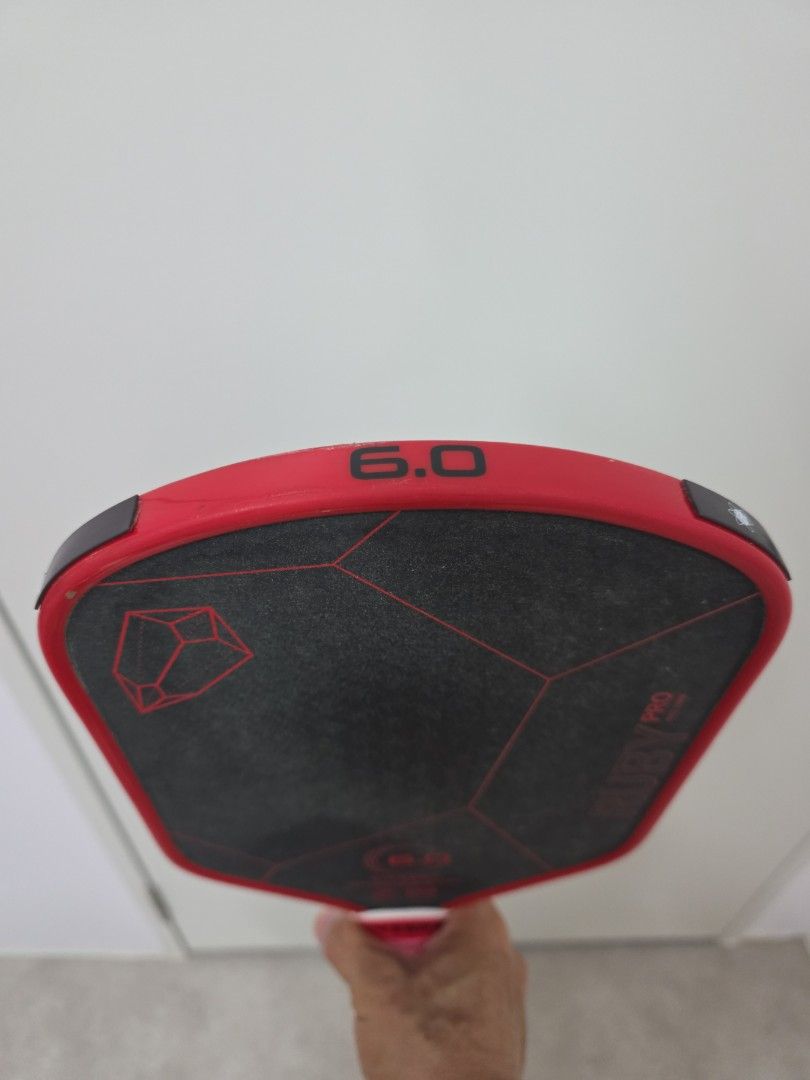 Six Zero Ruby Pro (Category: Racket & Ball Sports) located in Singapore. Submitted by ambrosiaasia (Listing ID 1450097618, Image 5). Description: Bought and only use it 3 times and does not suit my style of play so letting go Cheap My Loss is Your Gain Nego for fast deal.