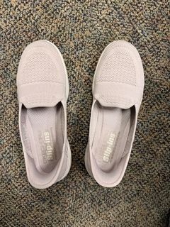 (Category: ) located in . Submitted by yanamimi_preloved (Listing ID 1449980823, Image 1). Description: .