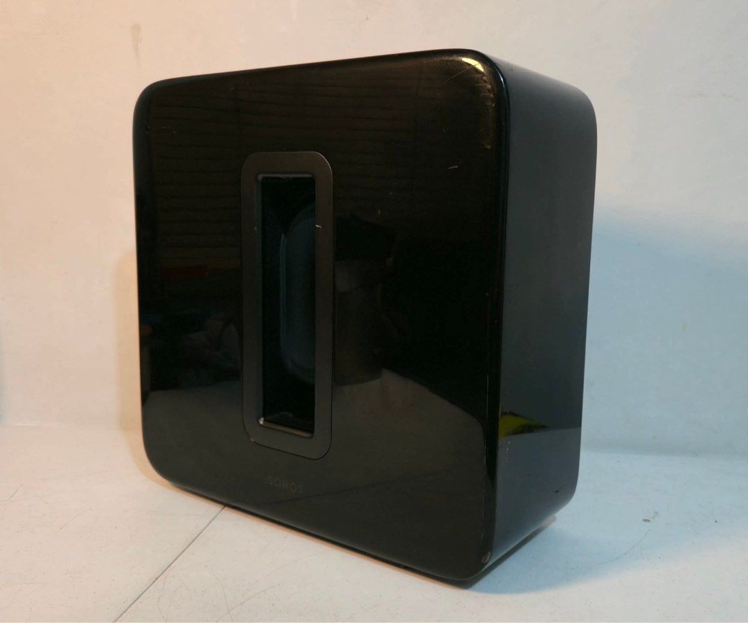 Sonos Subwoofer (Category: Soundbars, Speakers & Amplifiers) located in Taytay. Submitted by mikz_1303 (Listing ID 1450125131, Image 2). Description: Sonos Subwoofer Gen 3 Australian mall pull out Used as demo unit 220V Unit only no box Issue scratches Subwoofer 100% Testing upon pick up .