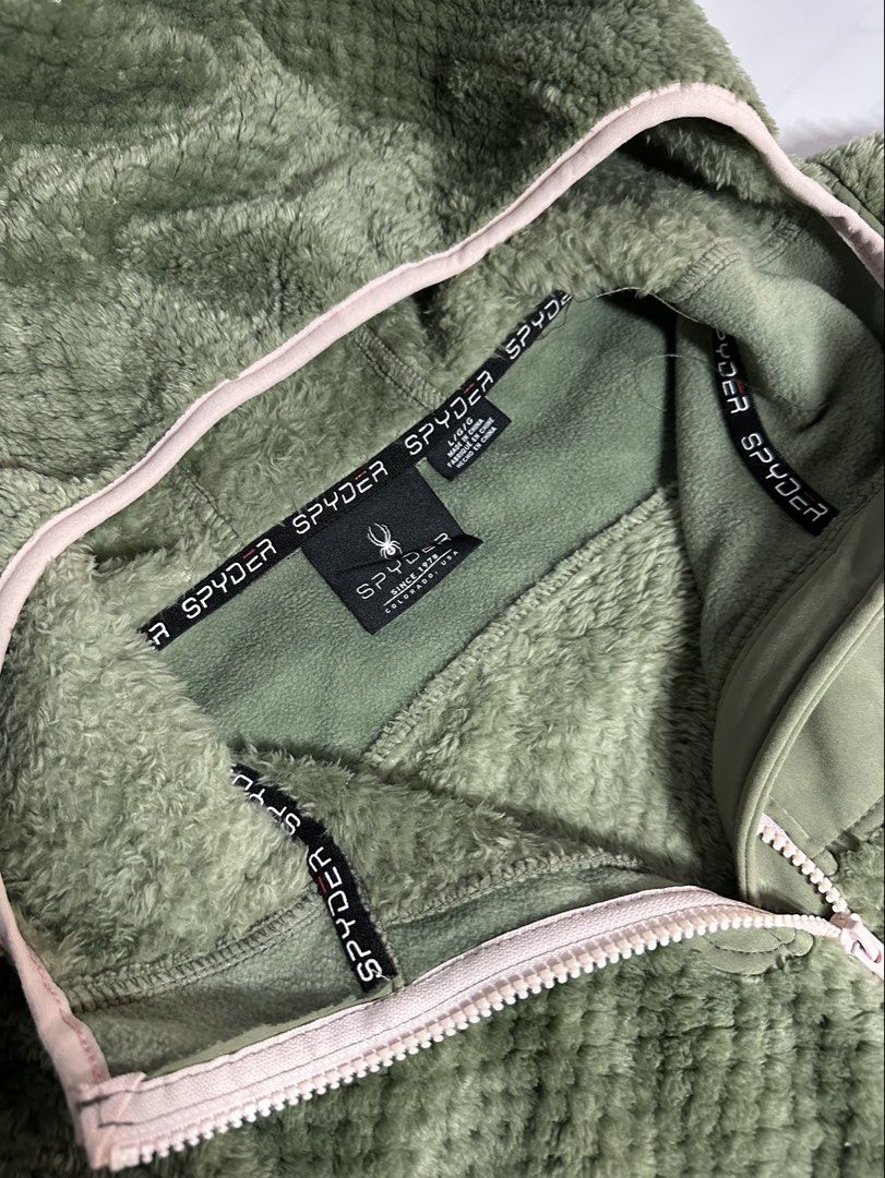 Spyder (Category: Hoodies) located in Orani. Submitted by ajgav69 (Listing ID 1450039075, Image 3). Description: Spyder fleece jacket Super comfortable jacket Size large on tag 22width 28 length No issue .