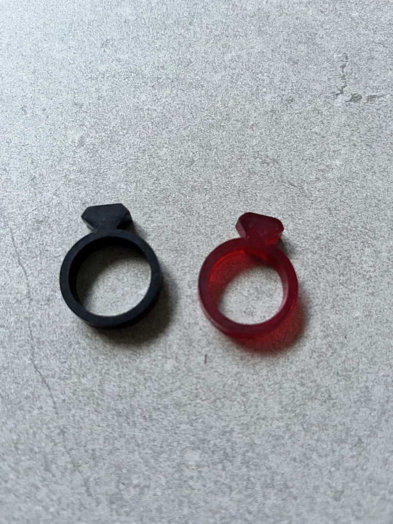 Stackable rings (Category: Rings) located in Singapore. Submitted by owlsandtea (Listing ID 1449981132, Image 1). Description: Can be worn alone or stacked. Really cute .