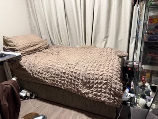 (Category: ) located in . Submitted by hannah_drt (Listing ID 1450031918, Image 1). Description: .