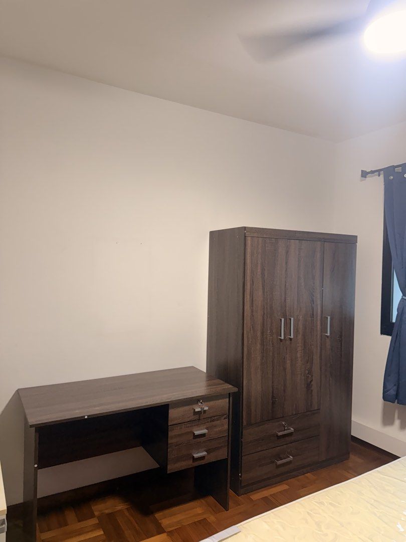 study table (Category: Tables & Sets) located in Singapore. Submitted by homies_furniture (Listing ID 1450074852, Image 2). Description: ✨Brand new study table ✨Study table price:$129 ✅Free Delivery ✅Free Installation ✅Same Day Delivery 📌Feel free visit our showroom located at 20 woodland link,#05-16 For Any Enquirers… ☎️Call/WA: 87707403.