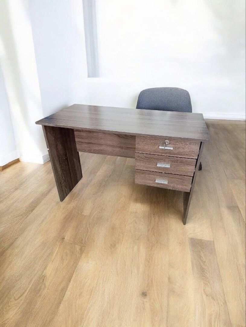study table (Category: Tables & Sets) located in Singapore. Submitted by homies_furniture (Listing ID 1450074852, Image 3). Description: ✨Brand new study table ✨Study table price:$129 ✅Free Delivery ✅Free Installation ✅Same Day Delivery 📌Feel free visit our showroom located at 20 woodland link,#05-16 For Any Enquirers… ☎️Call/WA: 87707403.