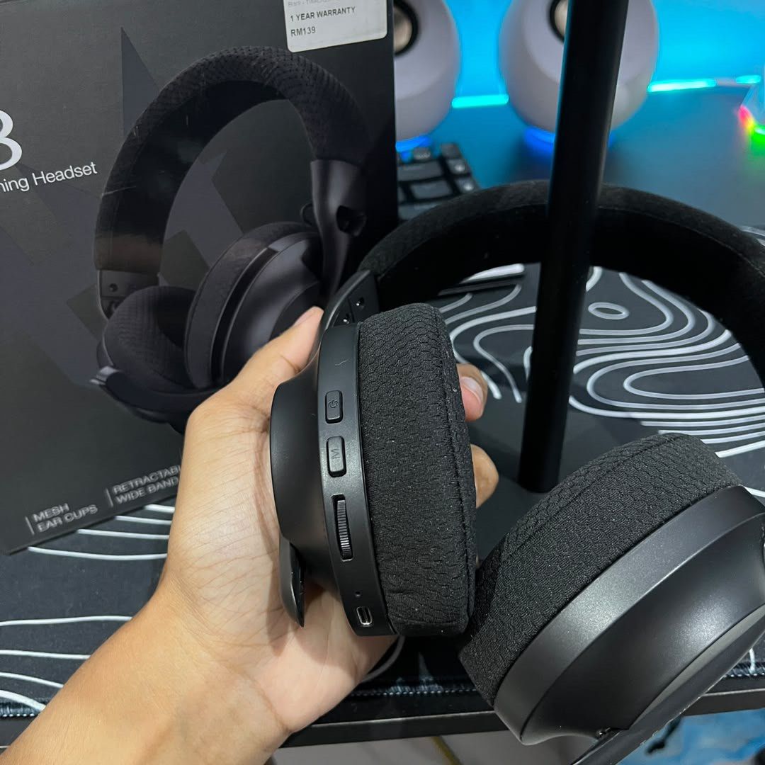 TECWARE (Category: Headphones & Headsets) located in Jerteh. Submitted by mxmarr (Listing ID 1450111492, Image 3). Description: TECWARE Q3 Wireless Gaming Headset With Mic - Black Condition 9.8/10 RM 100, Nego On ✅ Free Standd👍🏻.