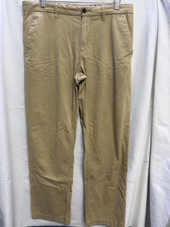 由 secondhandclothessell (刊登 ID 1449996258，圖片 1) 提交，位於 的 (類別：)，說明：。