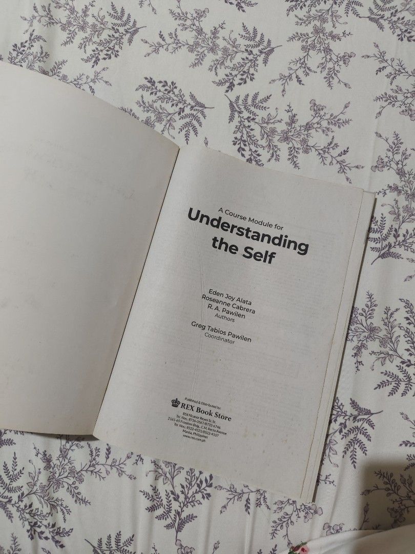 Understanding The Self college gen ed book (Category: Textbooks) located in Bulacan. Submitted by angel.decluttersx (Listing ID 1450113625, Image 2). Description: below SRP na last price‼️ dm if surebuyer it's CLEAN. Guaranteed no markings, no annotations, NO MISSING PAGES. original copies purchased directly from the school, not from outside sources or online In excellent condition no dents. published: 2021.