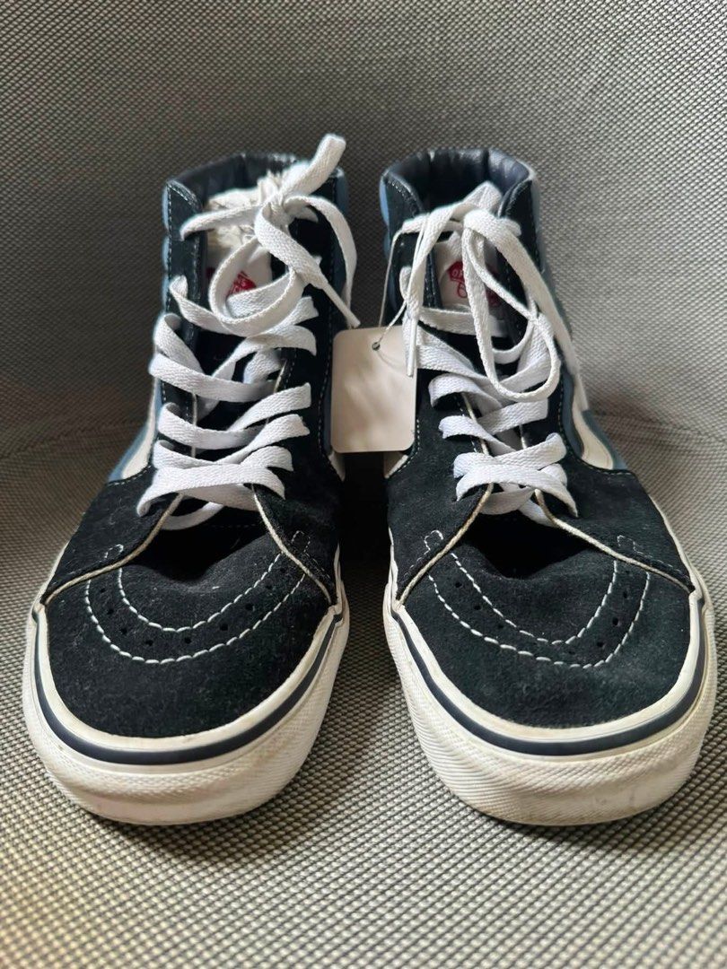 Vans Sk8-Hi MTE Navy/True White Preowned (Category: Sneakers) located in Manila. Submitted by everyone2024 (Listing ID 1450098943, Image 2). Description: .