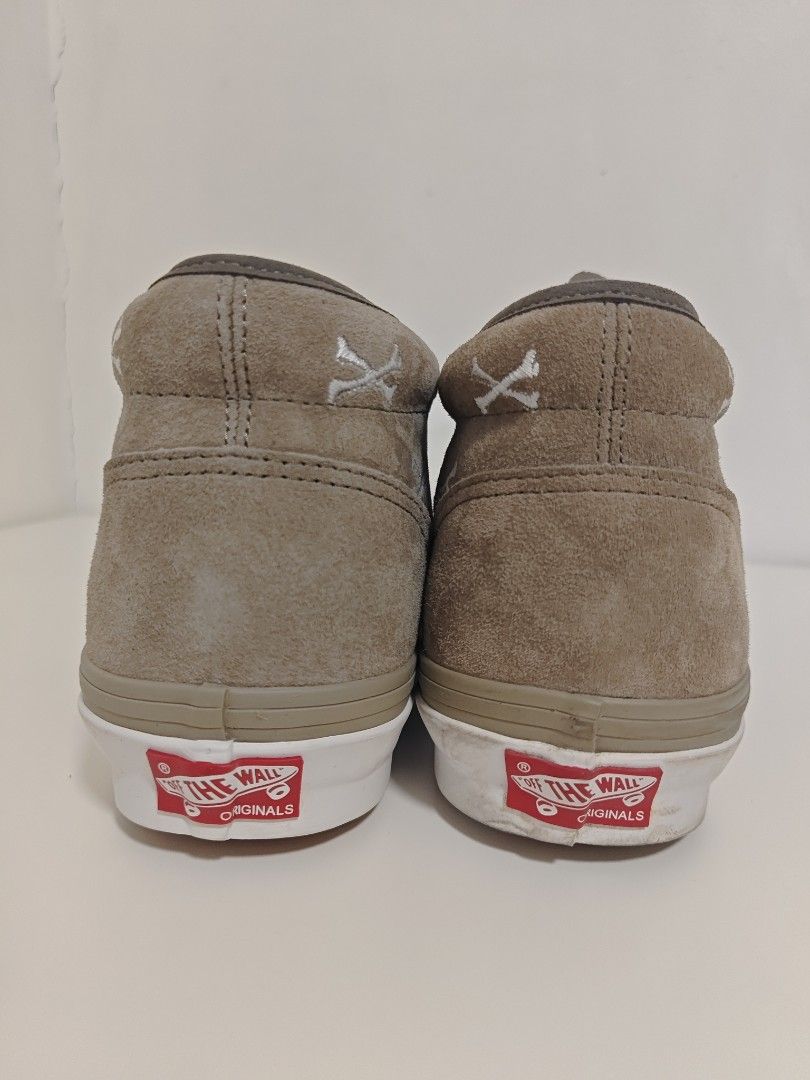 Vans OG Chukka WTAPS Bones Coyote (Category: Sneakers) located in Manila. Submitted by ken.sn (Listing ID 1449984996, Image 3). Description: 🔥 For Sale: Vans OG Chukka CW: WTAPS Bones Coyote 🔥 Size: US 11 | EUR 44.5 | CM 29.0 Condition: Unused, stored in box only No visible heel drag Issue: Minimal washable stain 📦 Rare Vault releases, highly collectible. 💵 Asking: 3999 📍NCR: East | Metro Manila.