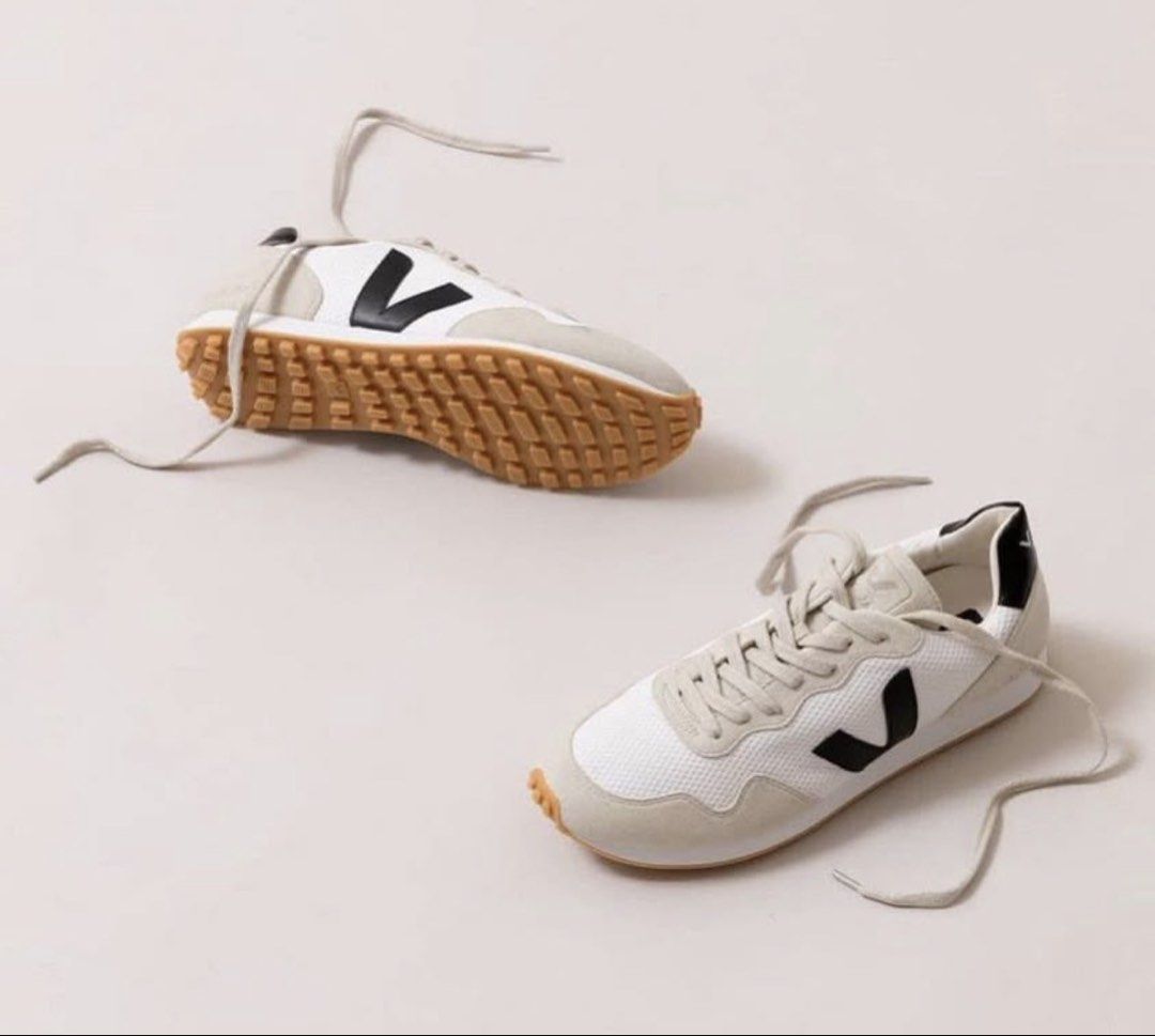 Veja Sneakers US SIZE 6 (Category: Sneakers) located in Caloocan City. Submitted by ai_declutter (Listing ID 1449956575, Image 3). Description: Used twice Rfs: doesn’t fit me anymore Size 23 cm us size 6.