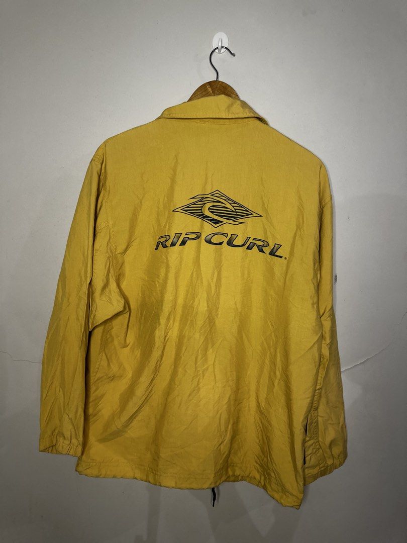 VINTAGE RIP CURL COACH JACKET (Category: Coats, Jackets and Outerwear) located in Molave. Submitted by thriftmate13 (Listing ID 1450120288, Image 2). Description: .