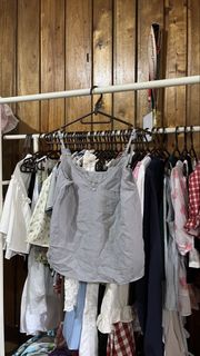 (Category: ) located in . Submitted by dainty.hercloset (Listing ID 1449958891, Image 1). Description: .