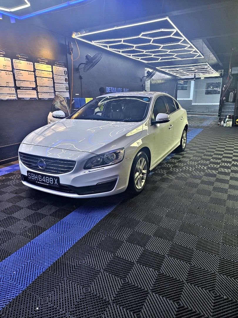 Volvo S60 T2 (A) (Category: Used Cars) located in Singapore. Submitted by 7hardhead7 (Listing ID 1450017096, Image 1). Description: Bulletproof car with excellent FC can go 1200km on a tank with a light foot. Built cruiser with decent power and cheap road tax (1.5L). Has been a great companion and served me well. Zero accidents since new. Car serviced and road tax paid to last till Coe ends. High parf + body value of 14k++ when scrap. In excellen