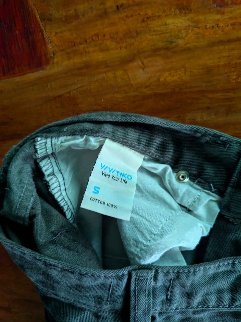 VVTiko Leopard Baggy Pants, Free SF (Category: Jeans) located in Iba. Submitted by jugooo (Listing ID 1450054657, Image 3). Description: Dimes: 30-31W 41L Very excellent condition 600 Free ship 📍Zambales.