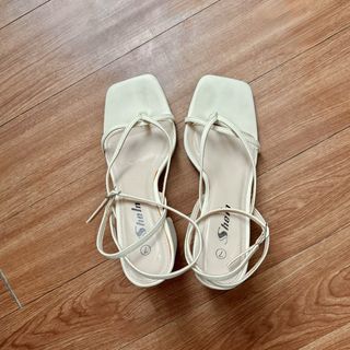 (Category: ) located in . Submitted by alyssa.mm (Listing ID 1449980782, Image 1). Description: .